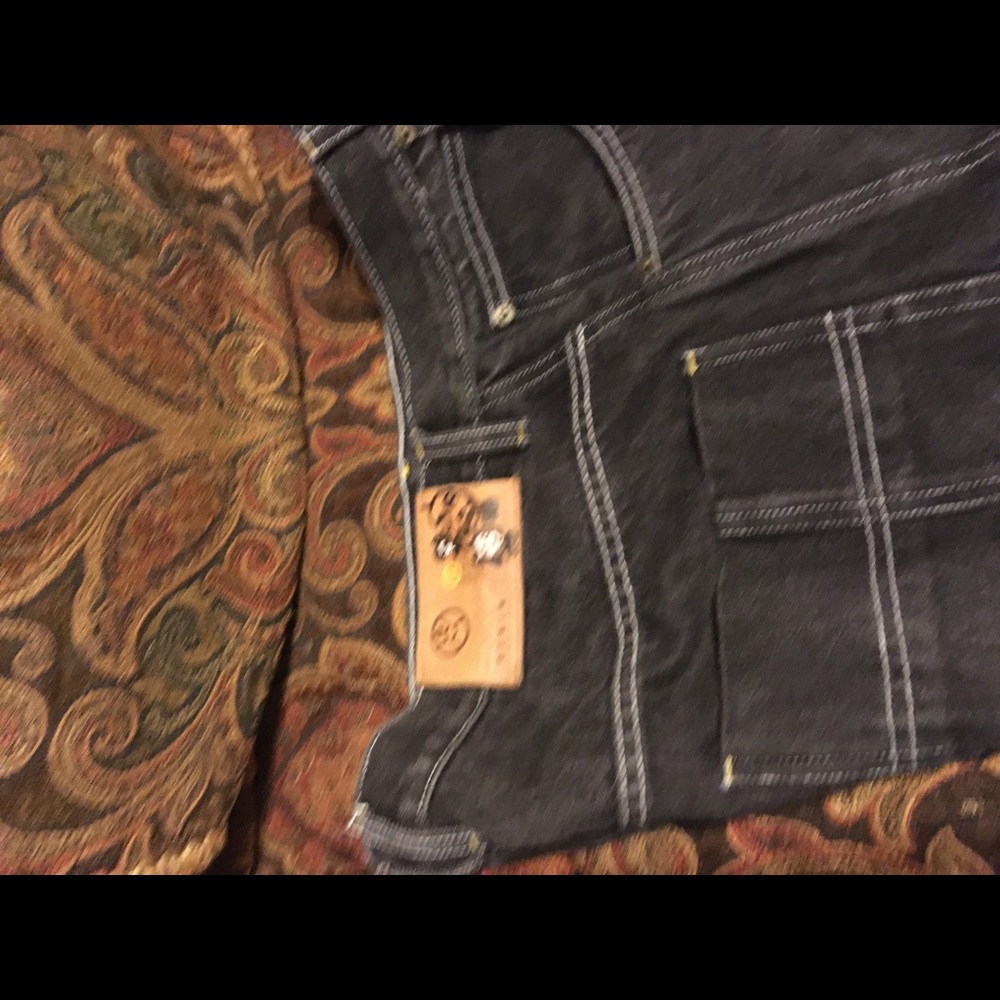 Shorts - Picture 2 of 2